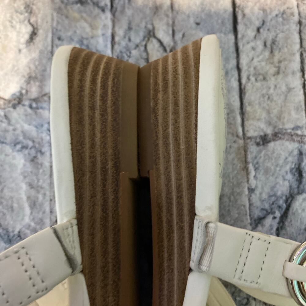 Sz 7- Vince Camuto white sandals - Picture 9 of 12